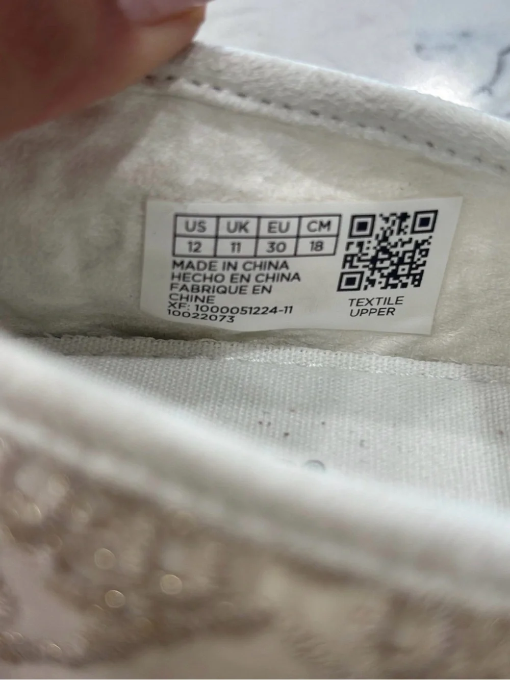 Toms embroidered mary
